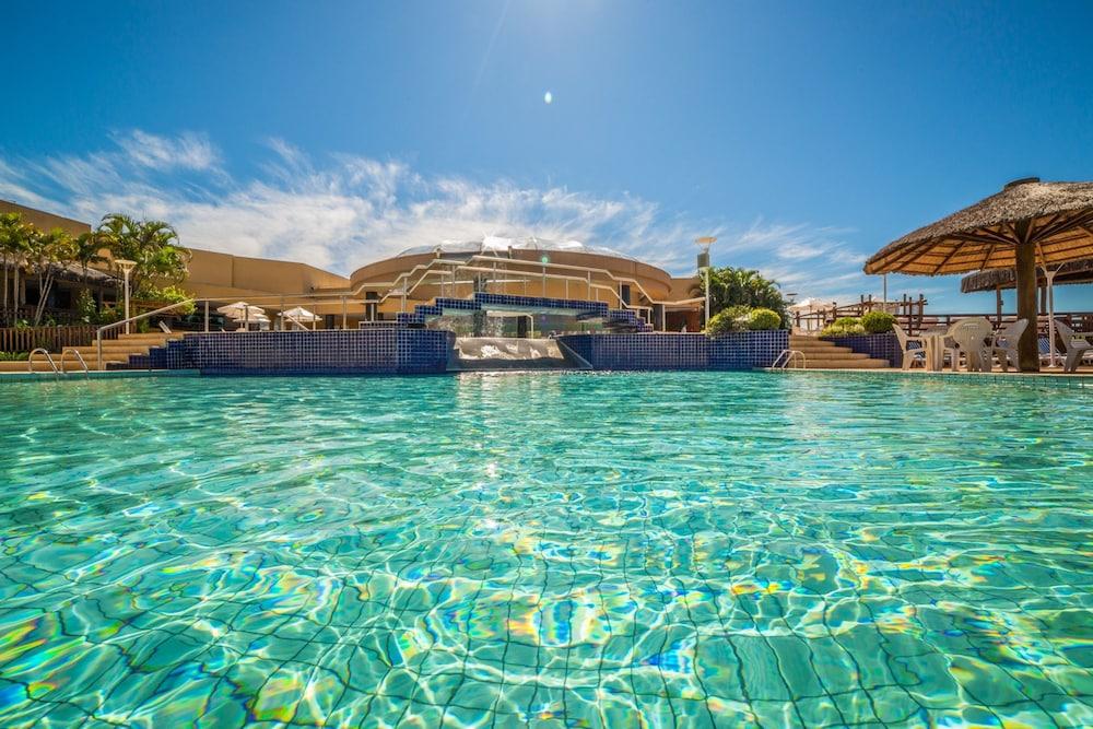 Mabu Thermas Grand Resort Фос-ду-Іґуасу Екстер'єр фото The swimming pool at the resort