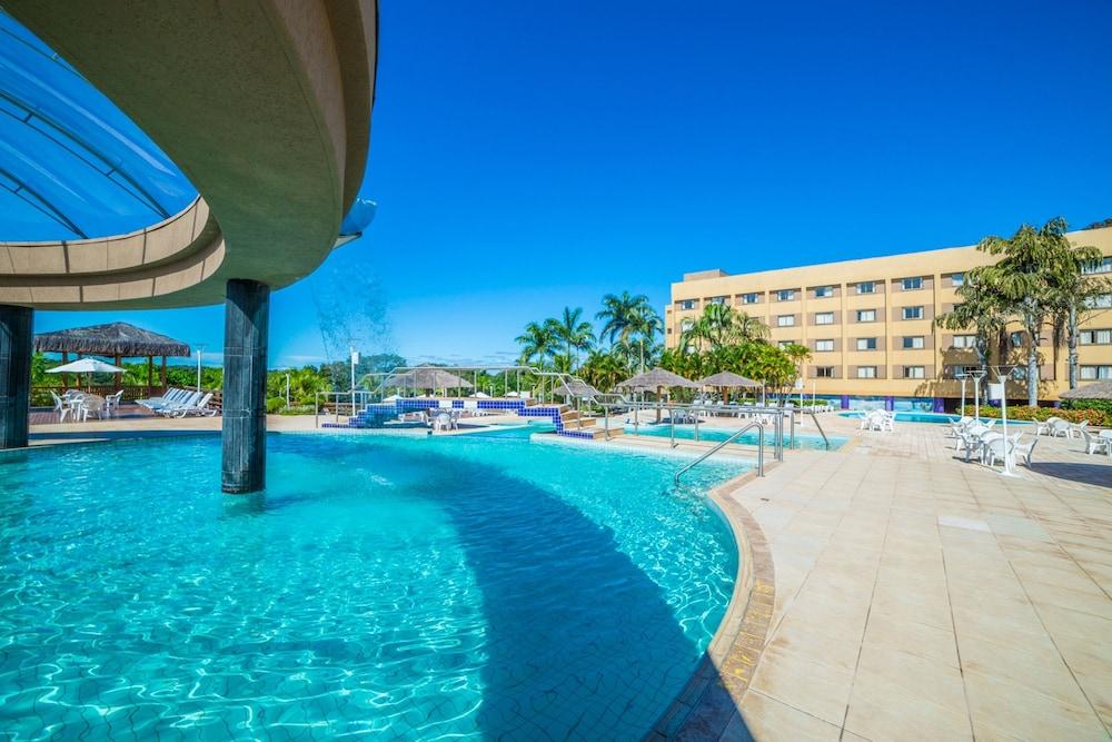 Mabu Thermas Grand Resort Фос-ду-Іґуасу Екстер'єр фото The pool at the hotel