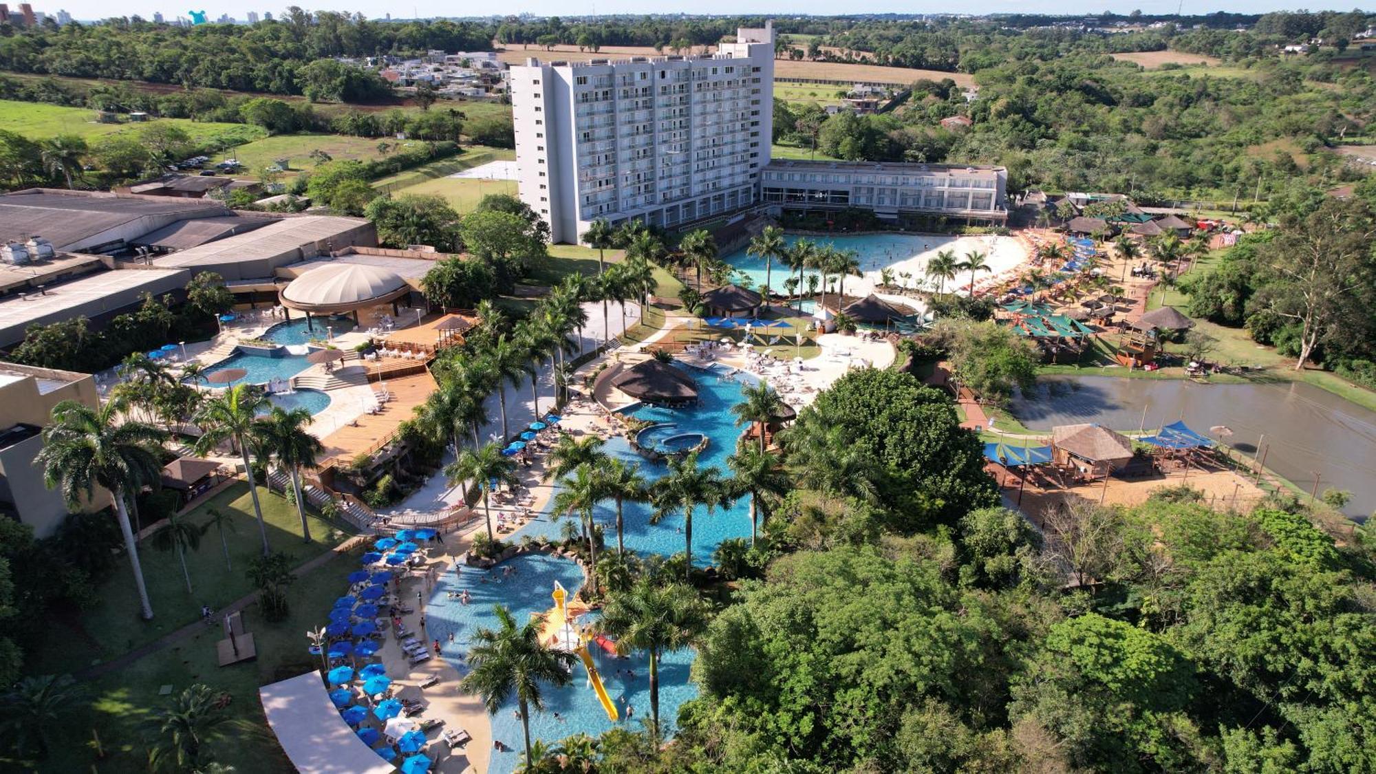 Mabu Thermas Grand Resort Фос-ду-Іґуасу Екстер'єр фото Aerial view of the water park